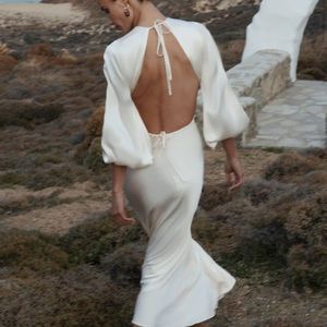 SHONA JOY | La Lune Open Back Balloon Sleeve Midi Dress | in Cream